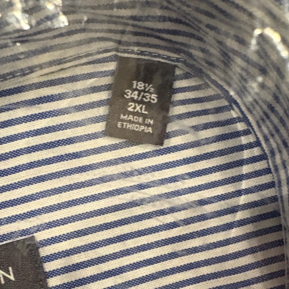 NWT Van Heusen Men's Navy and White Striped Dress Shirt - Picture 3 of 6